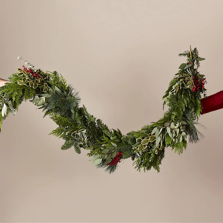 Crimson Cheer Garland – AZAR FLRST INC/NEWPORT BEACH FLRST & GDN, Irvine CA