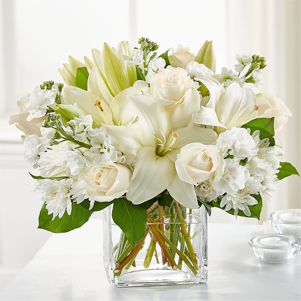 Gentle Breeze Bouquet – AZAR FLRST INC/NEWPORT BEACH FLRST & GDN, Irvine CA