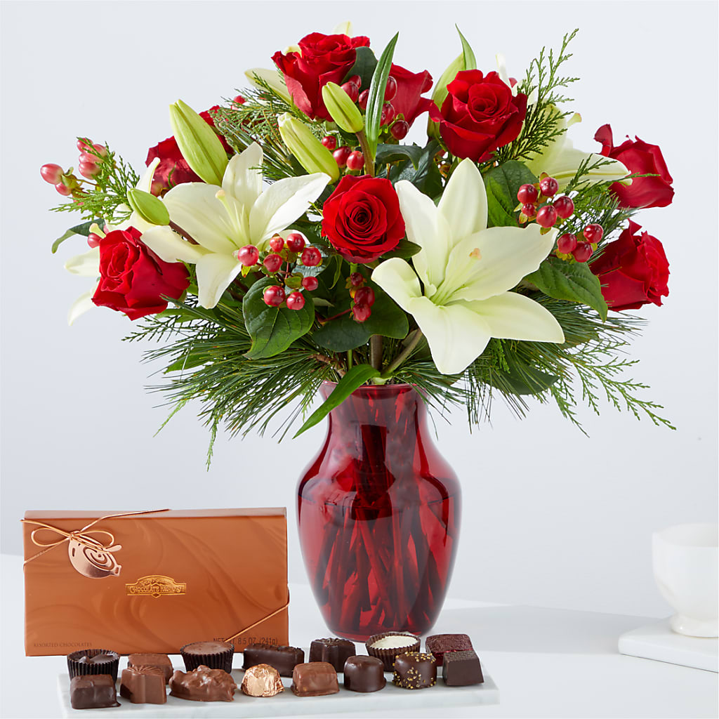 Evergreen Delight Bouquet and Chocolate Gift Set – AZAR FLRST INC/NEWPORT BEACH FLRST & GDN, Irvine CA