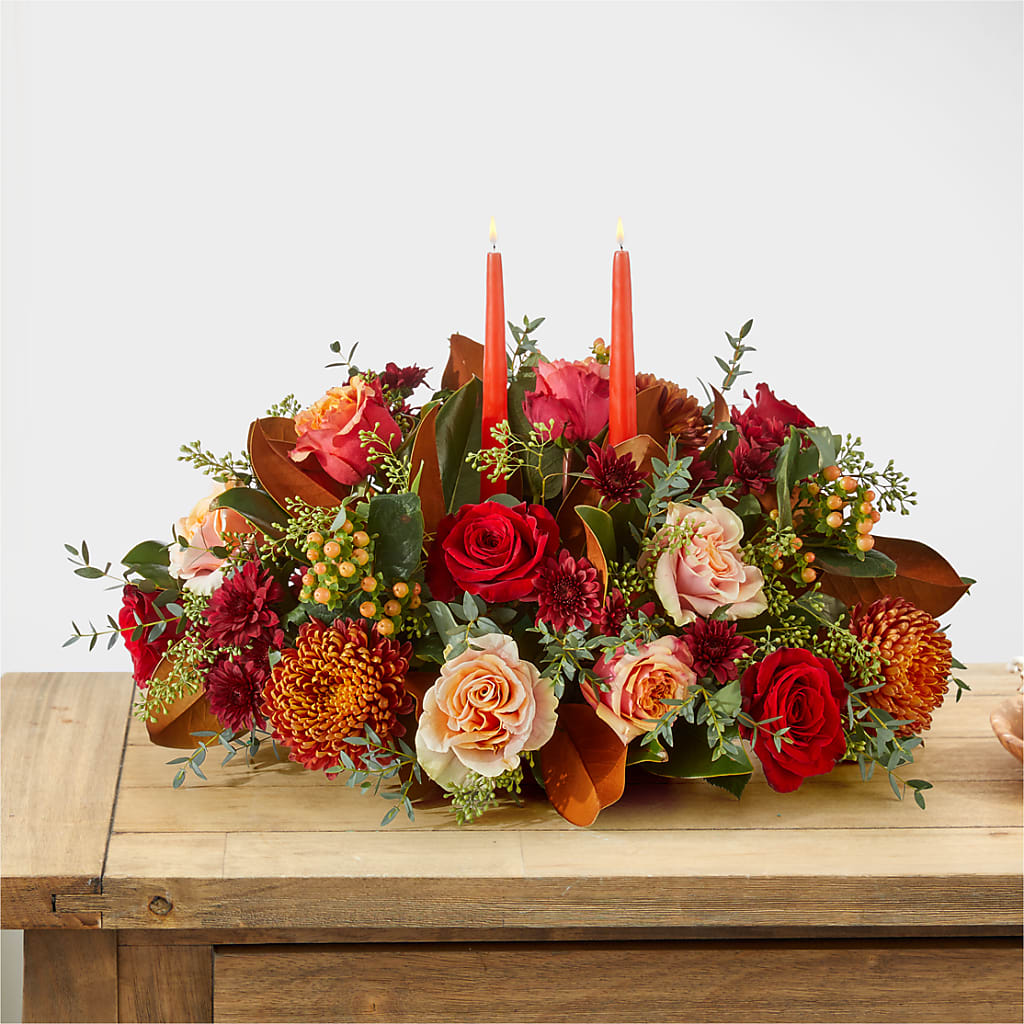 Gather Near Centerpiece – AZAR FLRST INC/NEWPORT BEACH FLRST & GDN, Irvine CA
