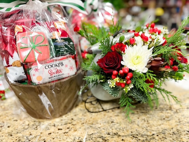 Holiday Classics with a Twist – Gourmet Edition – AZAR FLRST INC/NEWPORT BEACH FLRST & GDN, Irvine CA