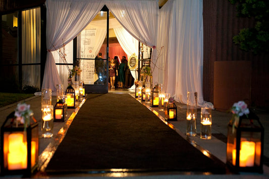 Grand Winter Welcome Lanterns