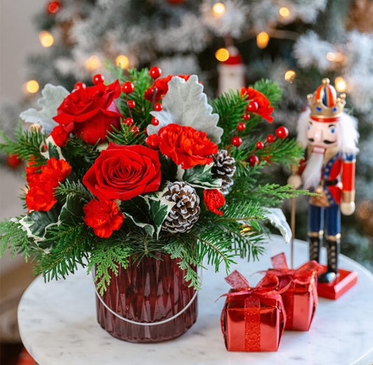 Merry Glow Bouquet – AZAR FLRST INC/NEWPORT BEACH FLRST & GDN, Irvine CA
