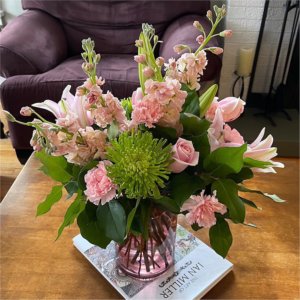 Pretty in Pink Bouquet – AZAR FLRST INC/NEWPORT BEACH FLRST & GDN, Irvine CA