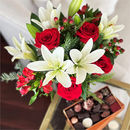 Evergreen Delight Bouquet and Chocolate Gift Set – AZAR FLRST INC/NEWPORT BEACH FLRST & GDN, Irvine CA