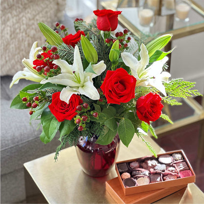 Evergreen Delight Bouquet and Chocolate Gift Set – AZAR FLRST INC/NEWPORT BEACH FLRST & GDN, Irvine CA
