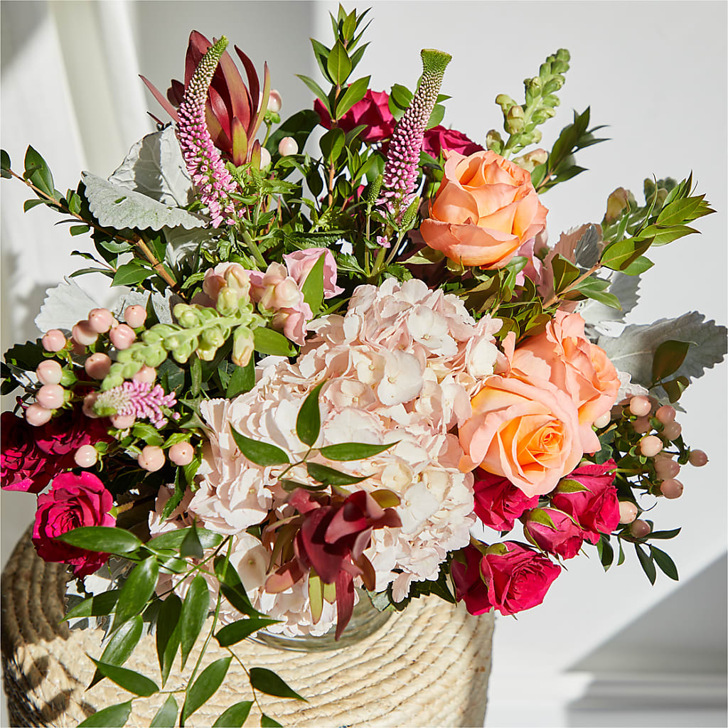 Glitz & Glam Bouquet – AZAR FLRST INC/NEWPORT BEACH FLRST & GDN, Irvine CA