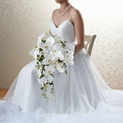 Classic White Bouquet – AZAR FLRST INC/NEWPORT BEACH FLRST & GDN, Irvine CA