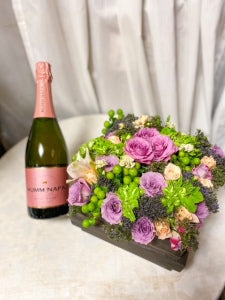 Mumm and flowers